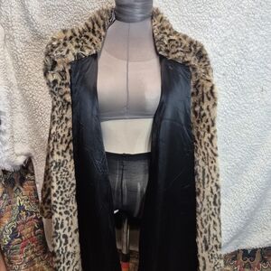 Elegant Leopard Print Teddy Jacket